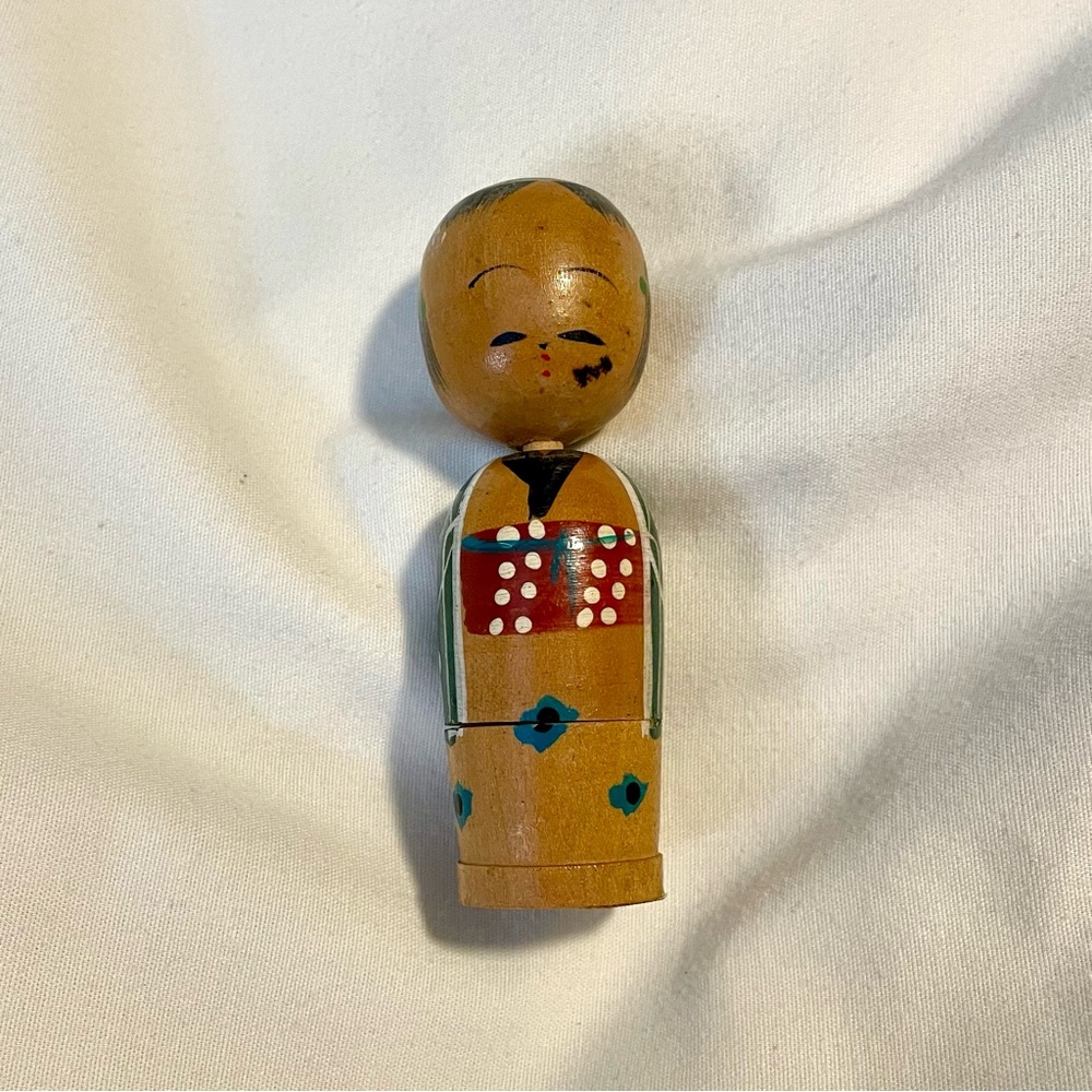 *EUC**VTG* (2) Nesting Dolls Kokeshi Wooden Hand Painted Japan-1964 World’s Fair